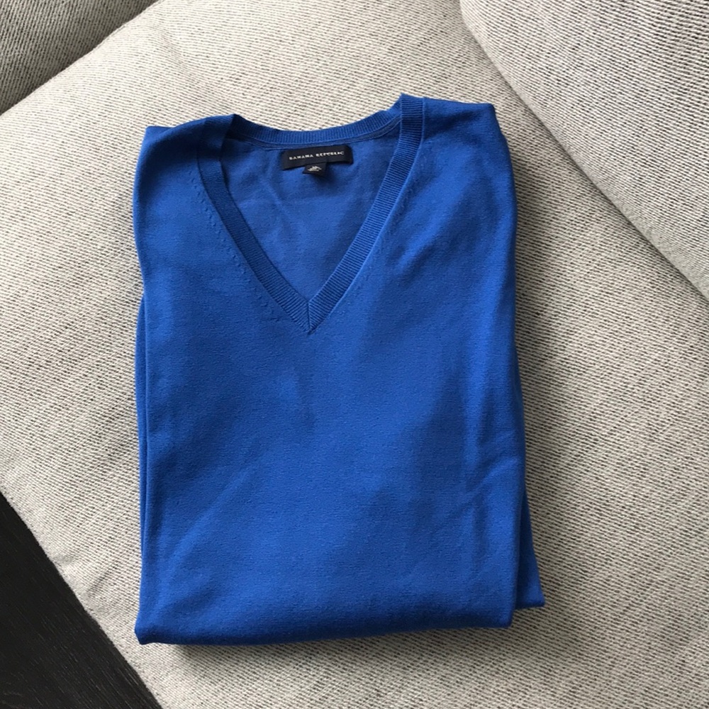 Men’s Sweater! Size XL